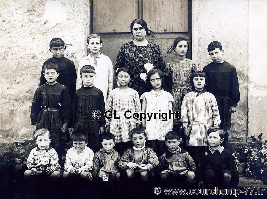 Mairie cole de Courchamp 77 Seine et Marne, Photo de Classe 1928