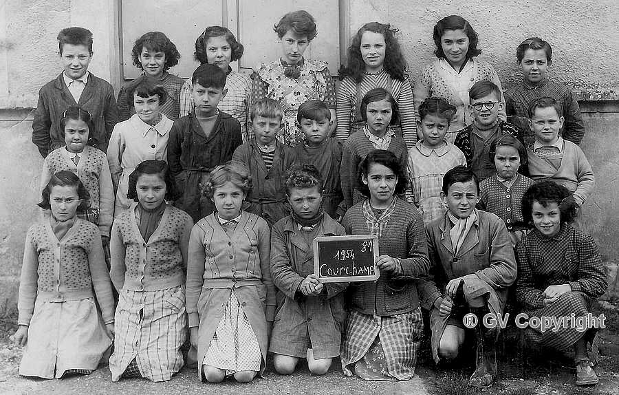 Mairie cole de Courchamp 77 Seine et Marne, Photo de Classe 1954 / 1955