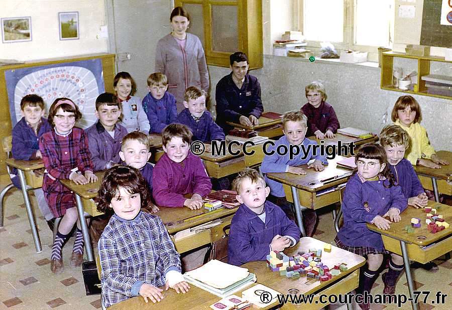 Mairie cole de Courchamp 77 Seine et Marne, Photo de Classe 1965 / 1966